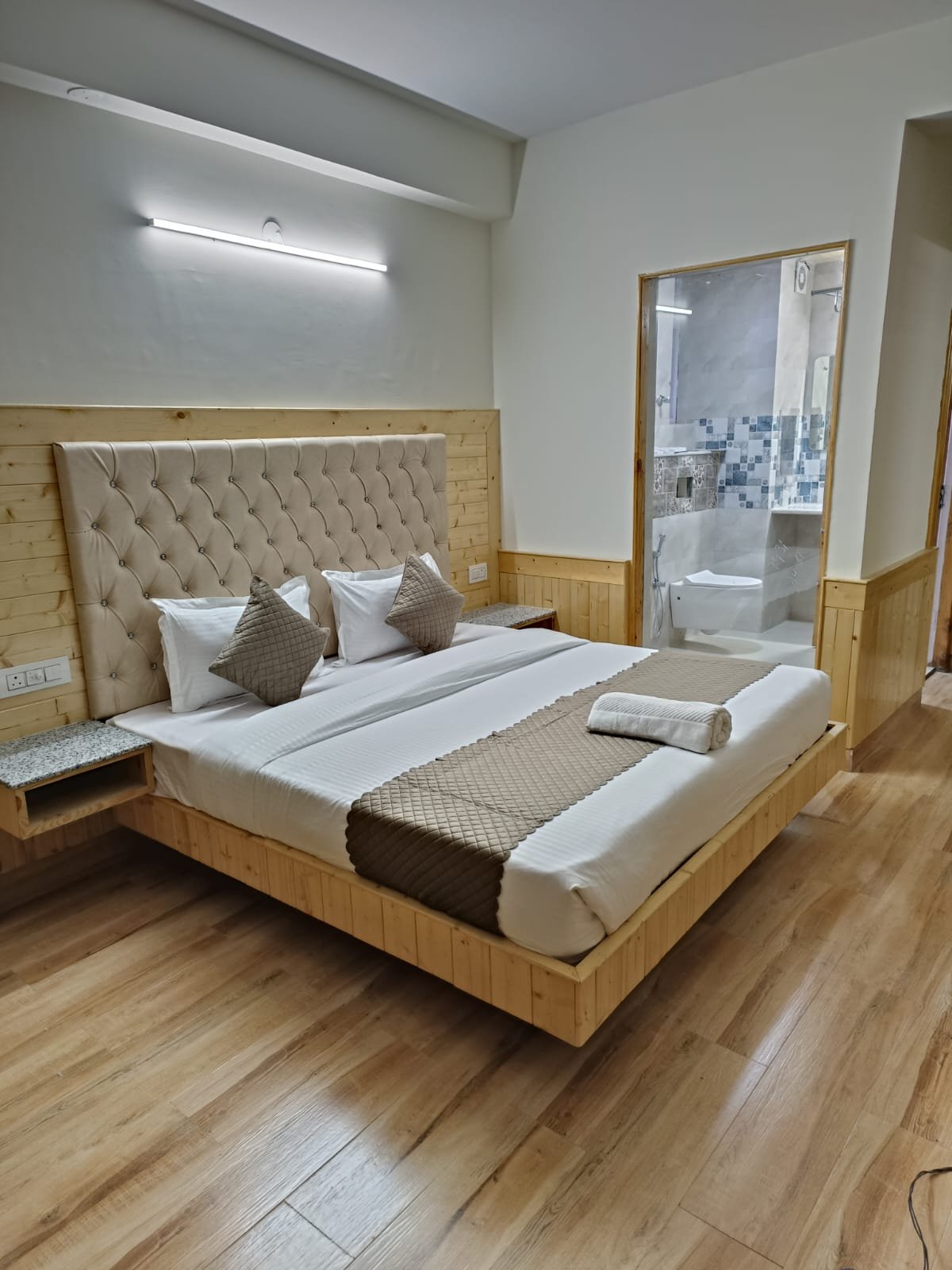 BTH Hotels & Resorts – Rooms & interiors, view 1